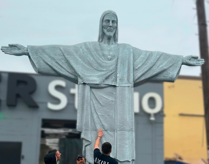 A giant Jesus - Monumental Sacred Art, image 1