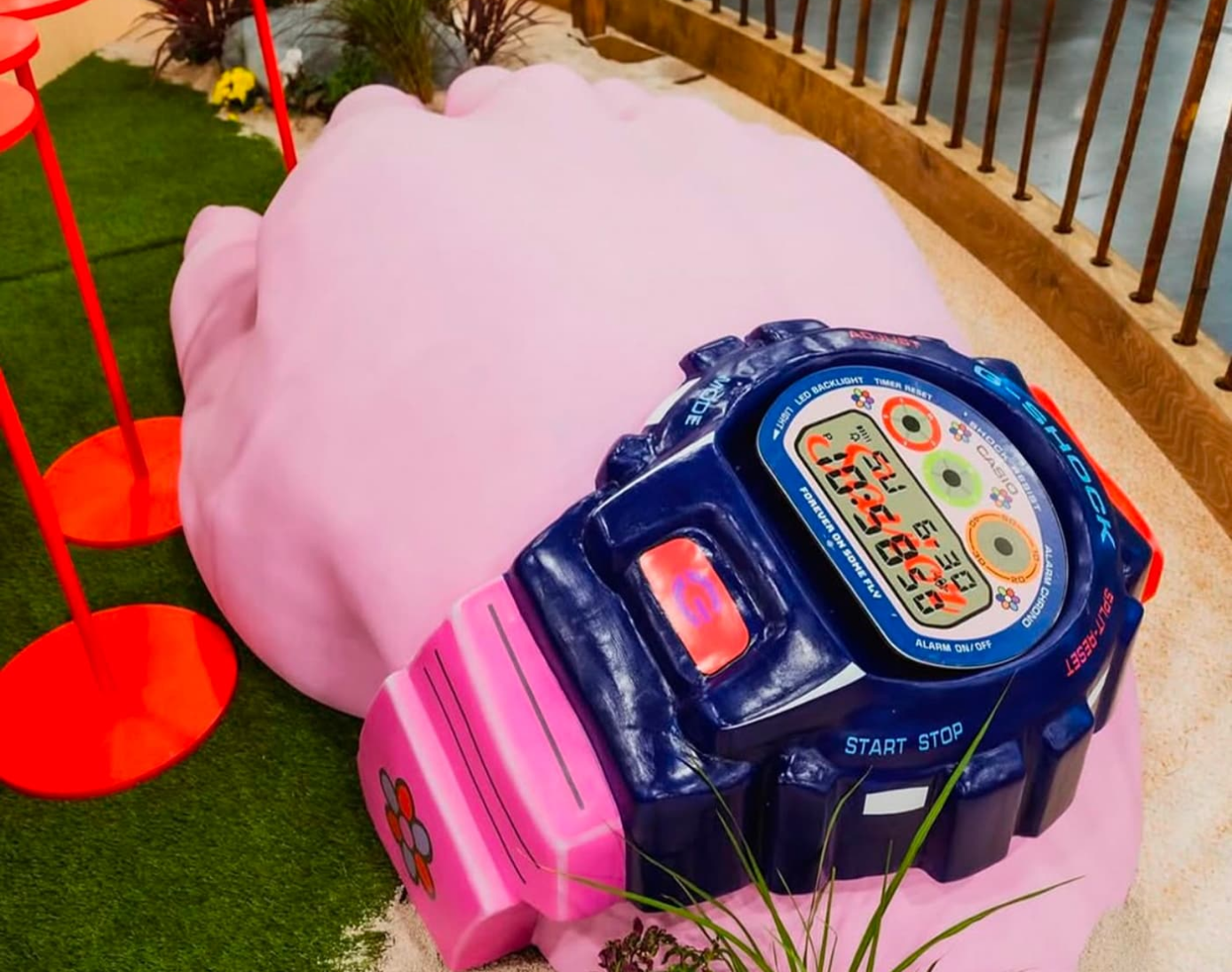 Iconic Hyper-Real Installations - Unexpented installations ad Savior Island, image 2